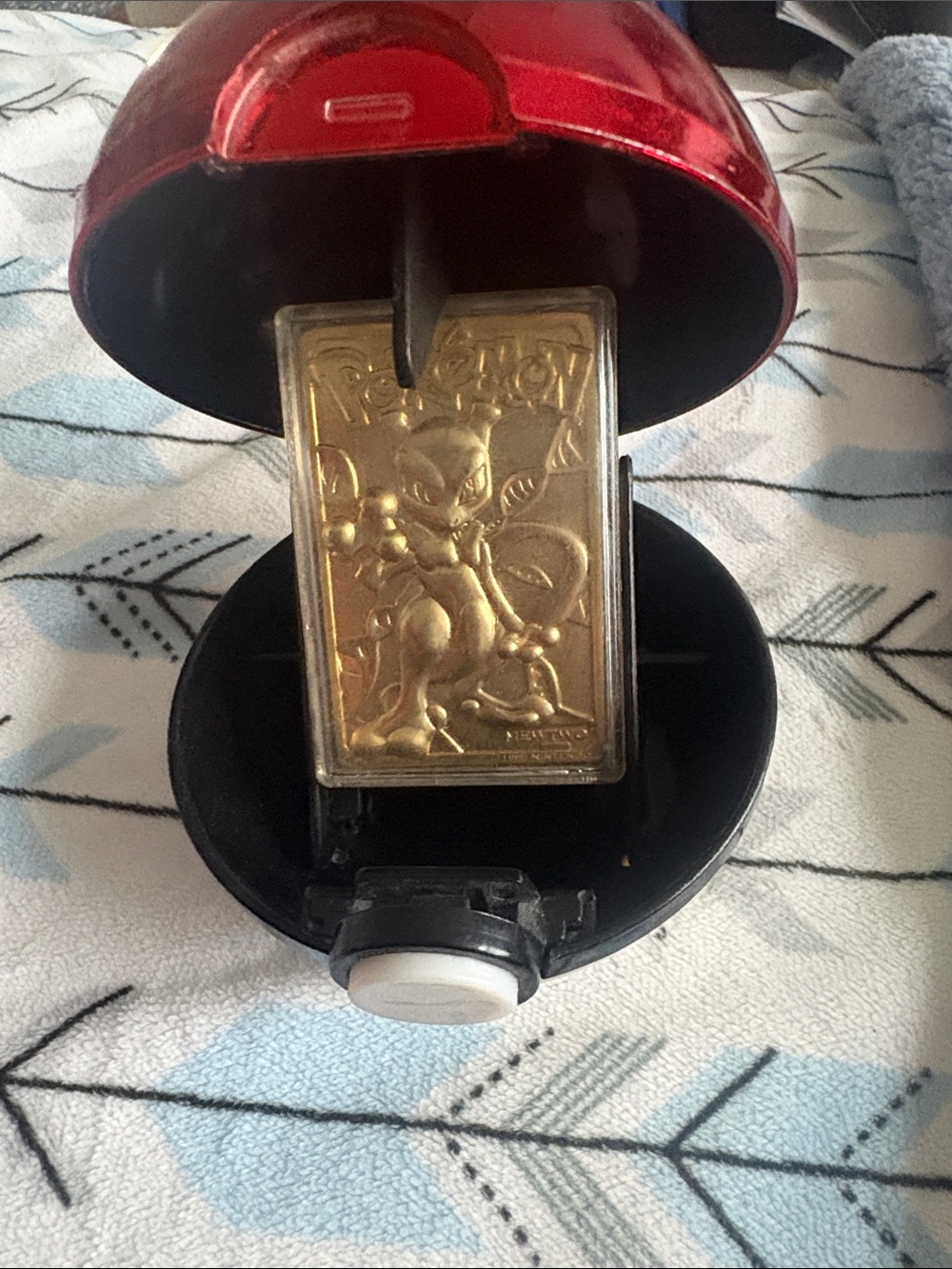 Mewtwo Gold Plated card 1999 Burger King Toy Pokemon Vintage